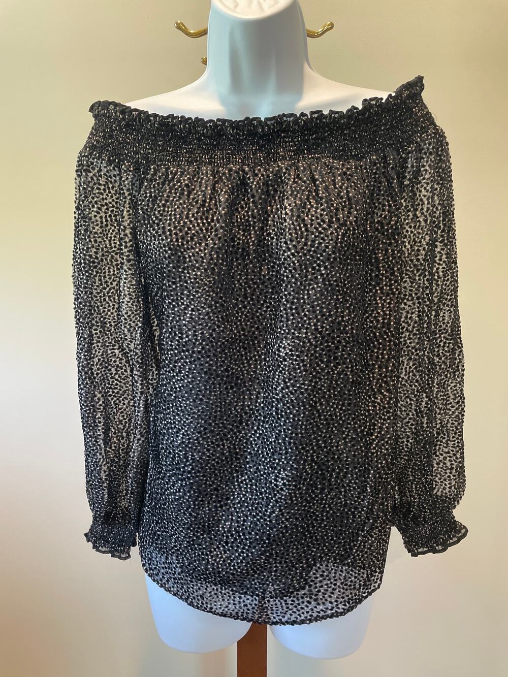 White House Black Market Off Shoulder Polka Dot Top Size M Puff Sleeve